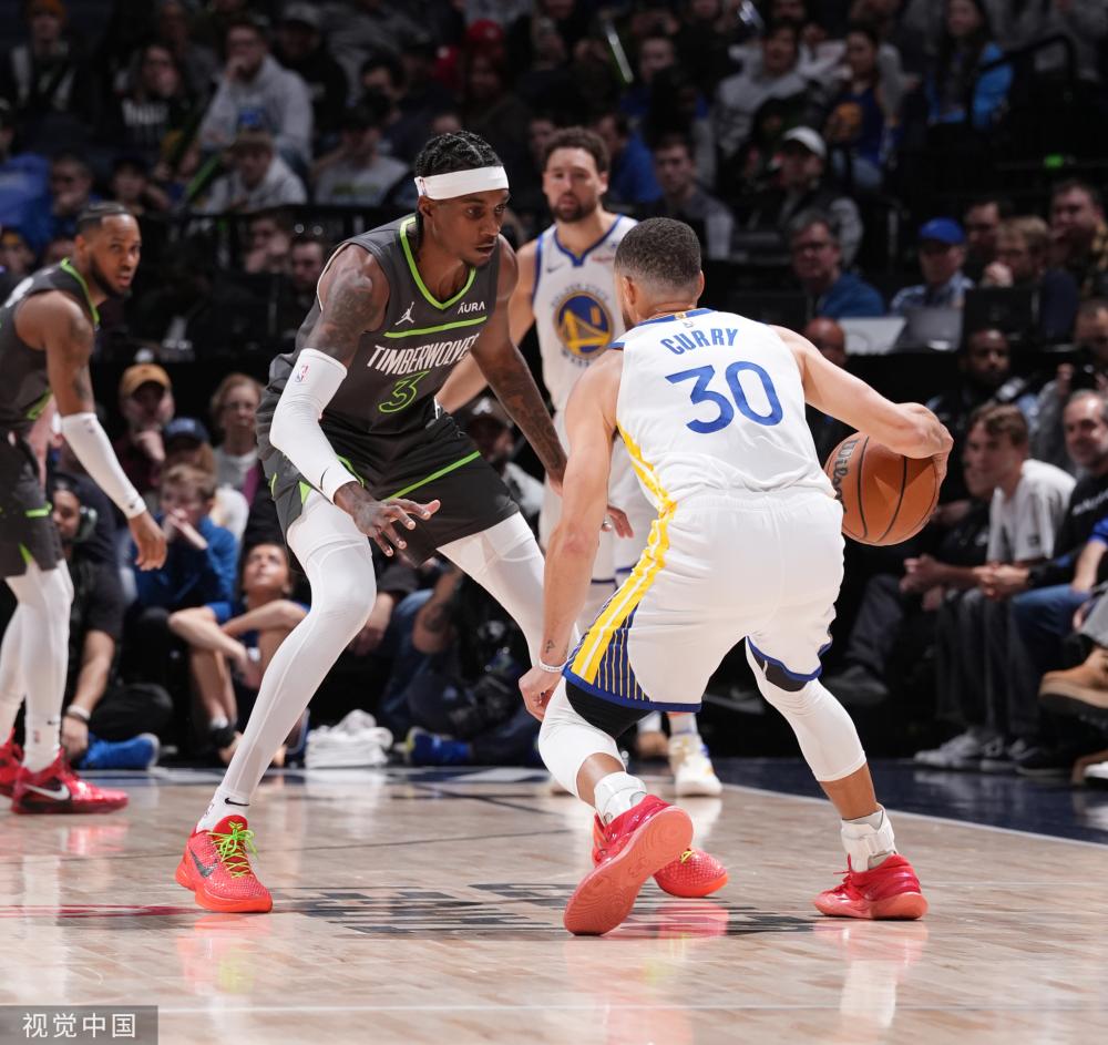 他在本届比 他在本届比